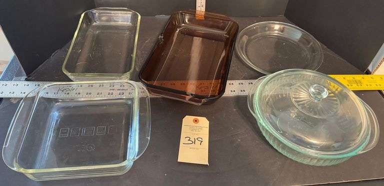3 pieces of Anchor, 1 piece of Pyrex, misc