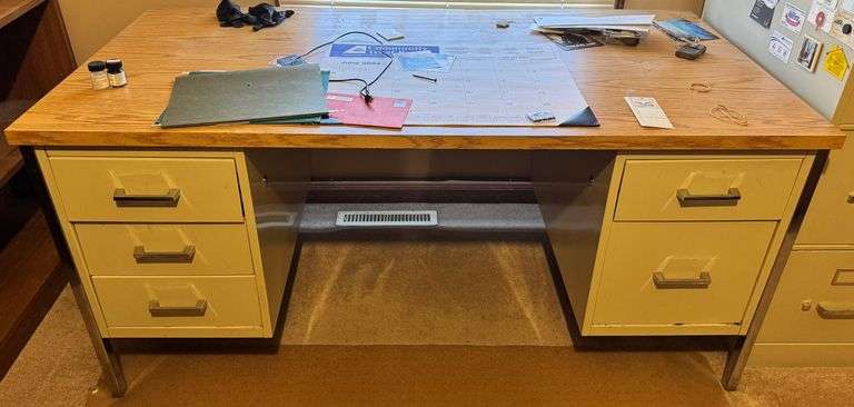 Metal desk