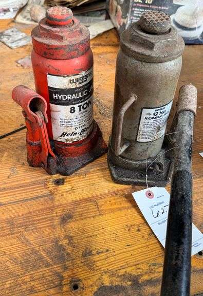 2 bottle jacks