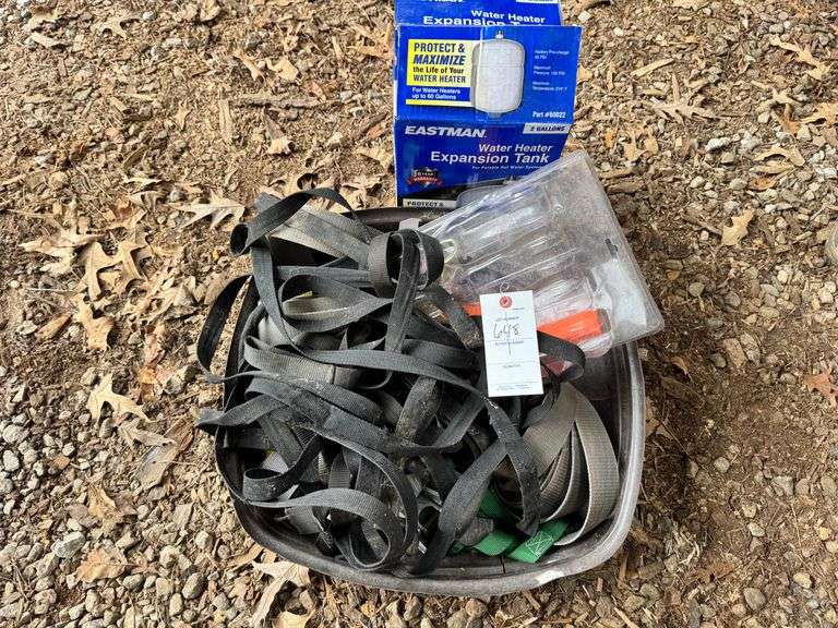 Straps and expansion tank