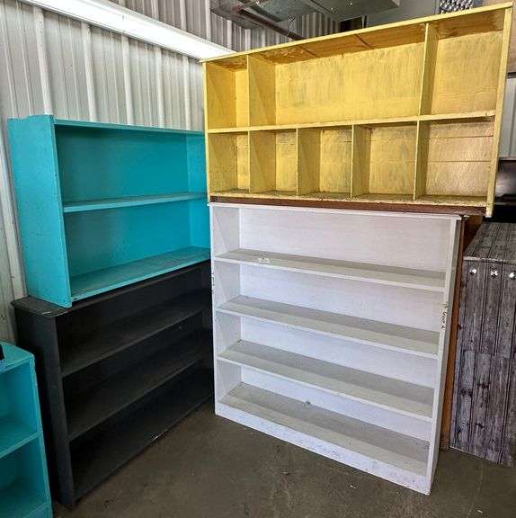 4 Wooden Shelves