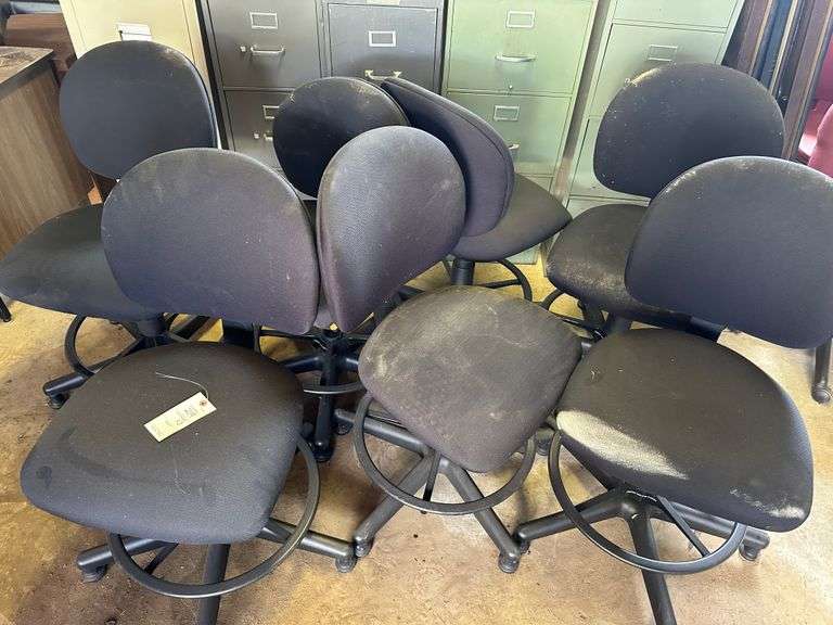 7 Swivel Desk Chairs