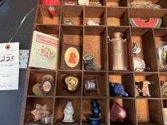 Wall shelf and decorative pieces