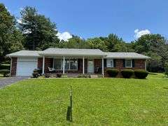 House & Lot - 110 Autumn Drive, Campbellsville, KY