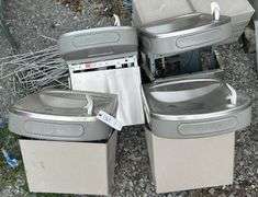 4 Elkay water fountains(possibly parts only)