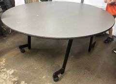 5' round fold up table