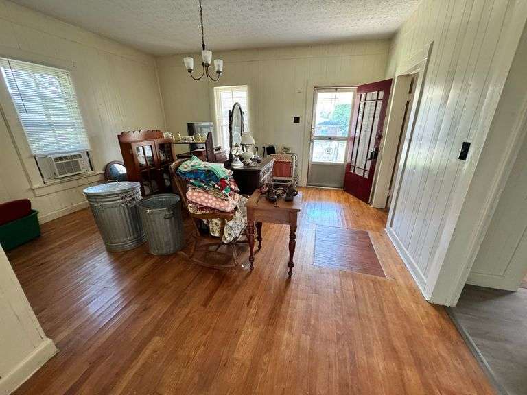 House & Lot - 101 Peterson Street, Campbellsville, KY