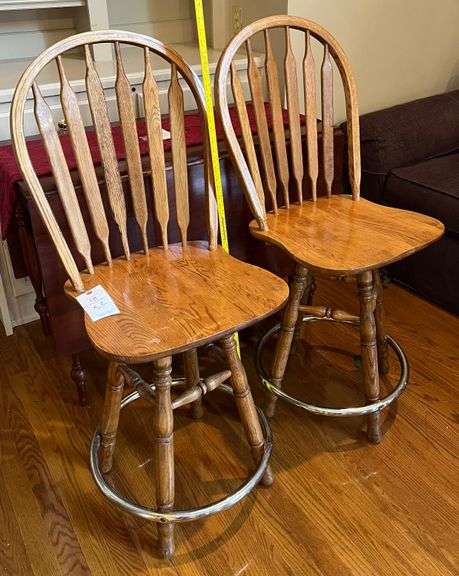 2 Bar Stools