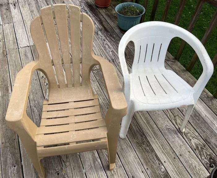 4 Patio Chairs
