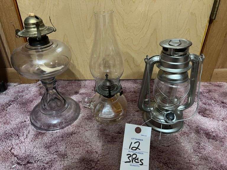 2 Oil Lamps and a Lantern