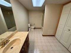 House & 56.764+/- Acres - Tractors, Trucks, & More - Julie Williams Estate & The Late Douglas Williams - Part 3