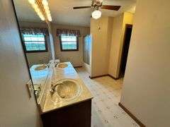 House & 56.764+/- Acres - Tractors, Trucks, & More - Julie Williams Estate & The Late Douglas Williams - Part 3