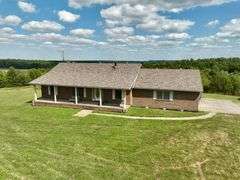 House & 56.764+/- Acres - Tractors, Trucks, & More - Julie Williams Estate & The Late Douglas Williams - Part 3