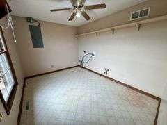 House & 56.764+/- Acres - Tractors, Trucks, & More - Julie Williams Estate & The Late Douglas Williams - Part 3