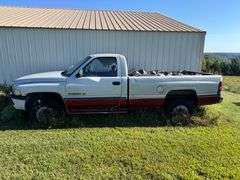 House & 56.764+/- Acres - Tractors, Trucks, & More - Julie Williams Estate & The Late Douglas Williams - Part 3