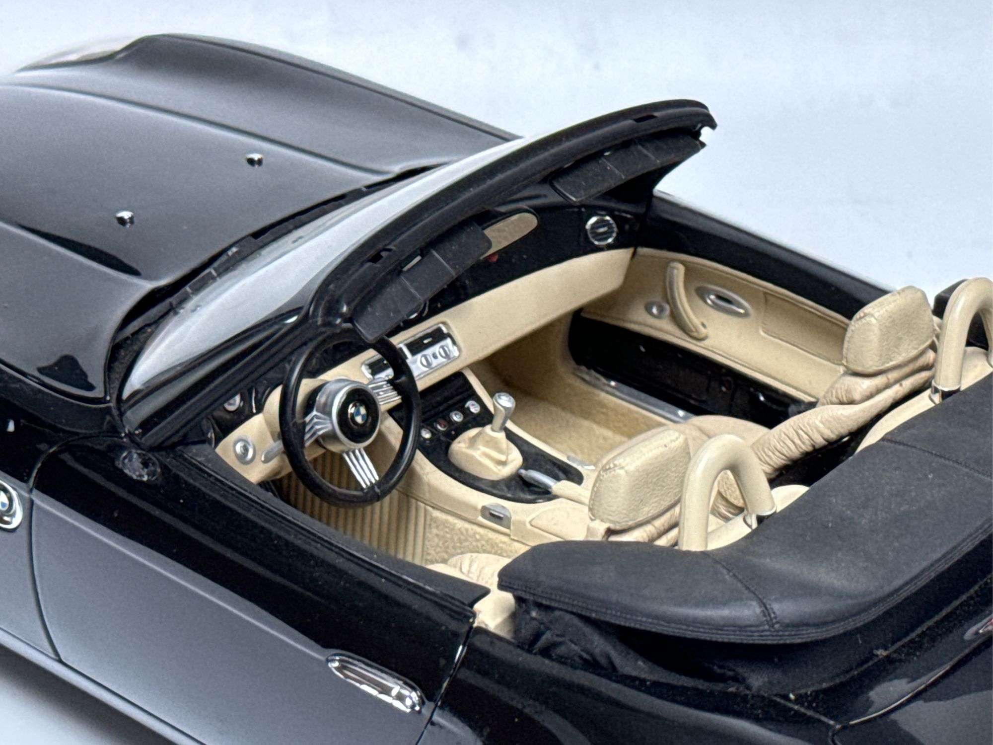 Kyosho 1/12 Die-Cast BMW Z8 - Kraft Auction Service, LLC