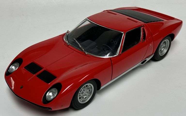 1/18 Die-Cast Auto Art Lamborghini Miura