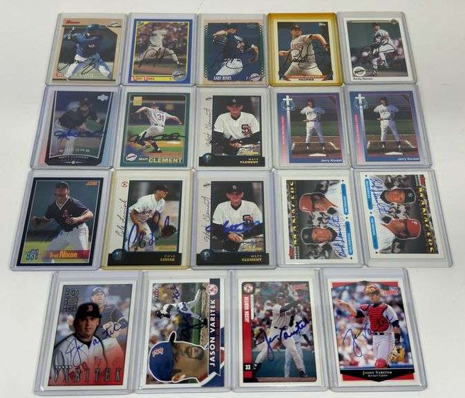 Lot Of 19 Autographed Baseball Cards