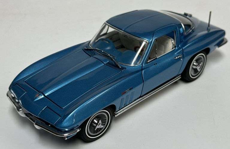 1/24 Die-Cast Danbury Mint 1965 Corvette