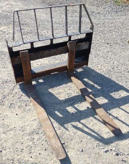 Quick Attach Pallet Forks Attachment