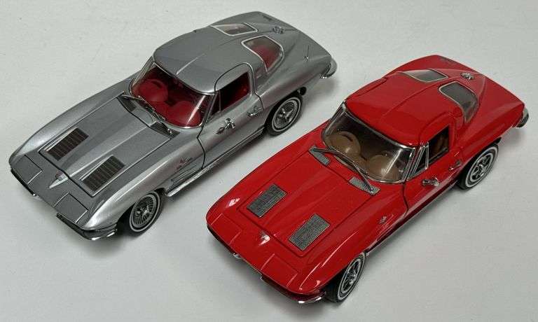 2) 1/24 Die-Cast Franklin Mint 1963 Corvette