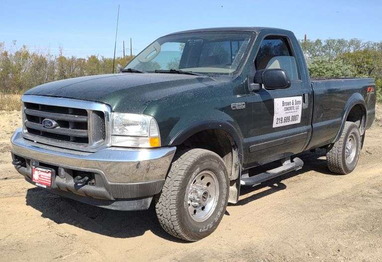 2003 Ford F-250 XLT Super Duty FX4 Truck