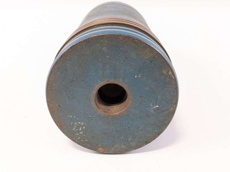 US Army 90mm Artillery Projectile