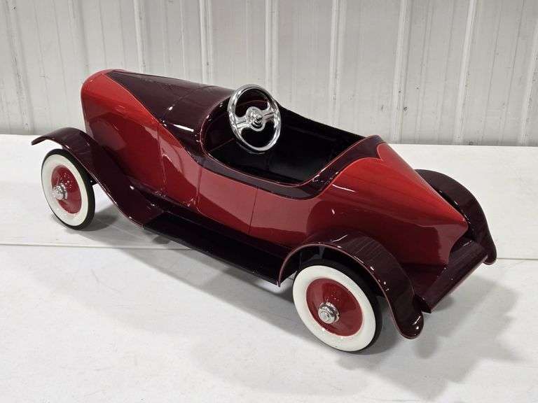 Jerry Anderson Auburn Boattail Speedster Pedal Car - Kraft Auction ...