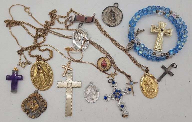 (W) Cross Pendants & Religious Jewelry - Kraft Auction Service, LLC