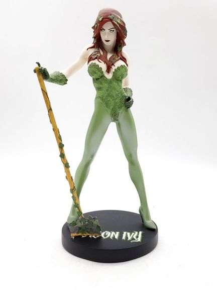 Cover Girls of the DC Universe Poison Ivy Statue