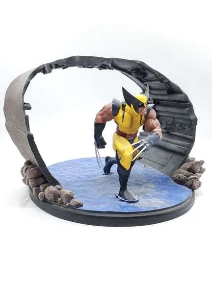 2003 Wolverine Statue Diorama