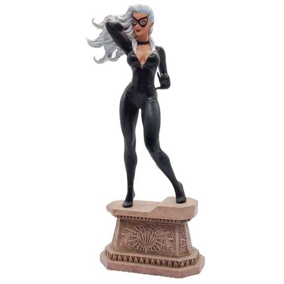 2003 Marvel Black Cat Diamond Select Statue