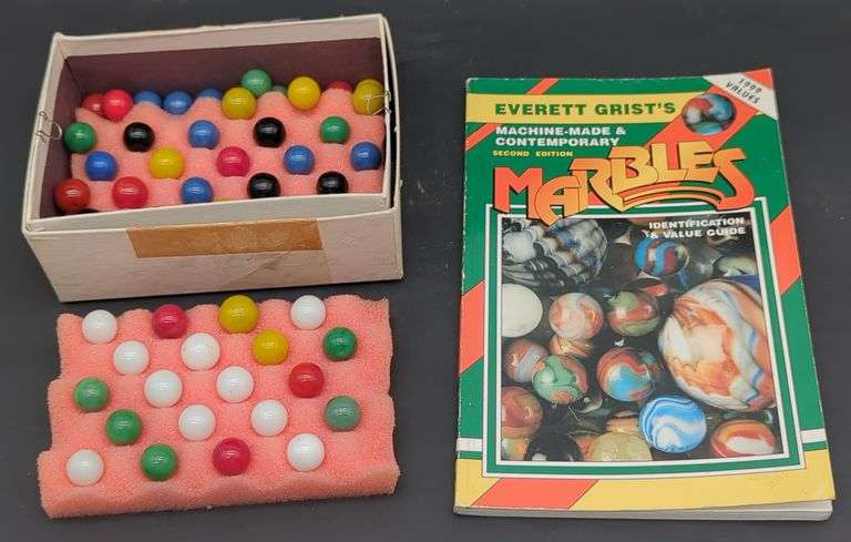The Marble Book + 30 Biglie E 2 Palline Per Giocare - Libro Usato