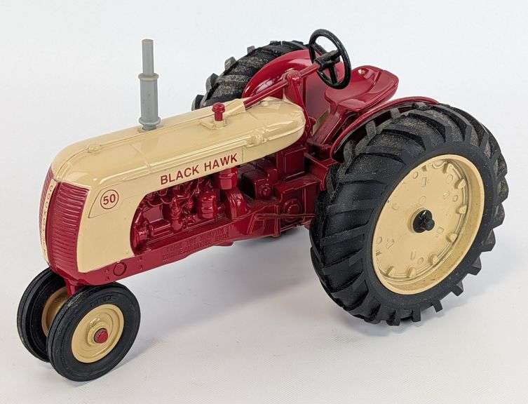 1/16 Ertl Black Hawk 50 Narrow Front Tractor