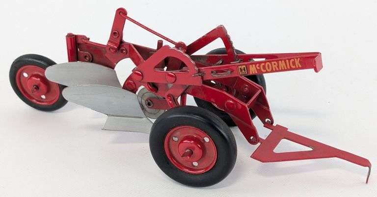 Vintage 1/16 Eska / Ertl IH McCormick 2-Bottom Plow