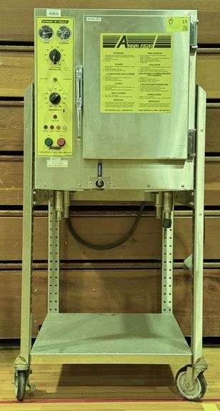 AccuTemp Steam'N'Hold Commercial Steamer Model 208D8-300, 26"×28"×57"