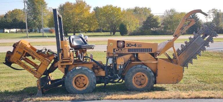Case 30 + 4 STD Trencher with Hydraulic Vibratory Attachment