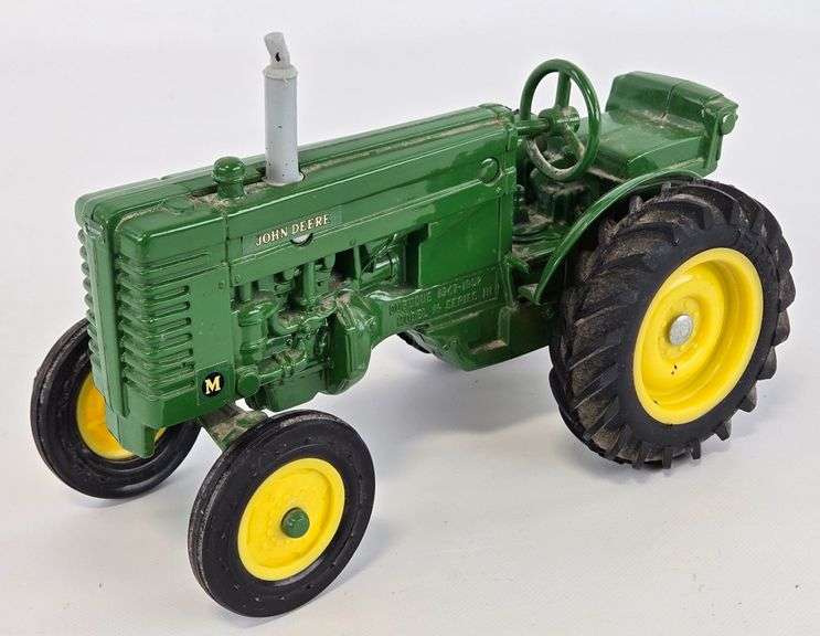 1/16 Ertl John Deere Model "M" Tractor
