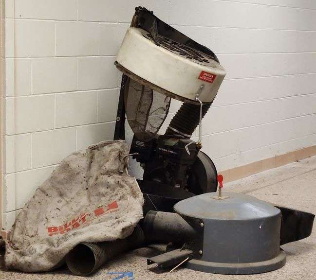 Trac Vac Leaf Vacuum For Zeroturn Mower, Model No.462ZPRO, 6.5 HP Briggs & Stratton Gas Engine