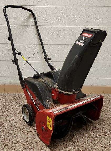 Snapper SX5200 Snow Thrower 20", 5 HP Two Stroke Engine, Pull And Electric Start, Single Stage