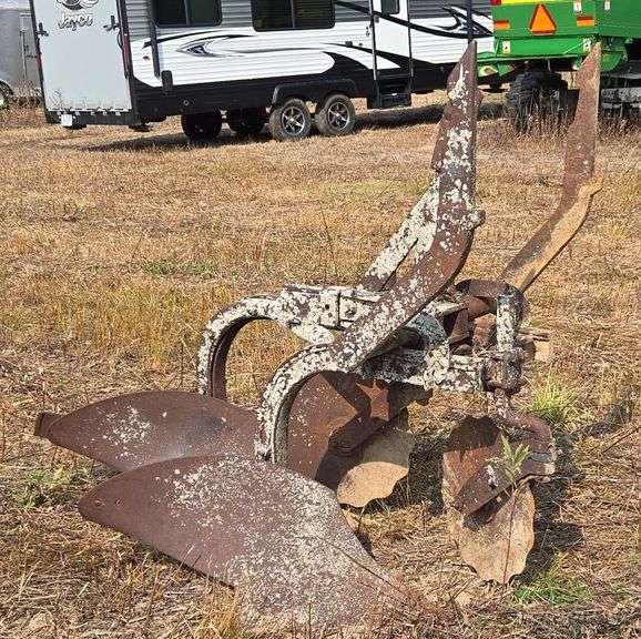 International Harvester 2 Bottom Fast Hitch Plow