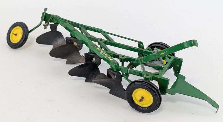 Vintage 1/16 Ertl John Deere 4-Bottom Plow