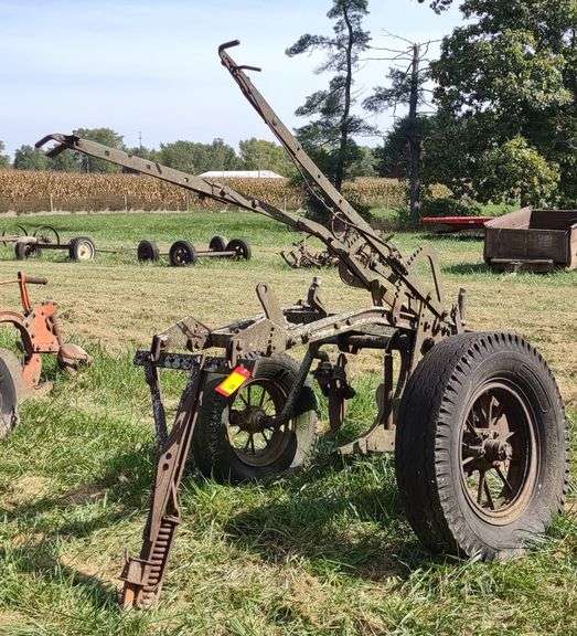 John Deere 628 Moldboard Two-Bottom Plow
