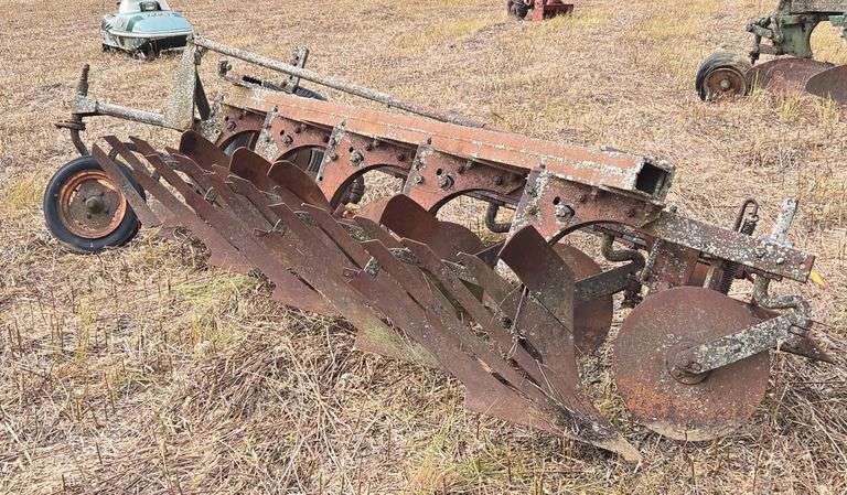 International Harvester 5 Bottom 2 Point Fast Hitch Plow