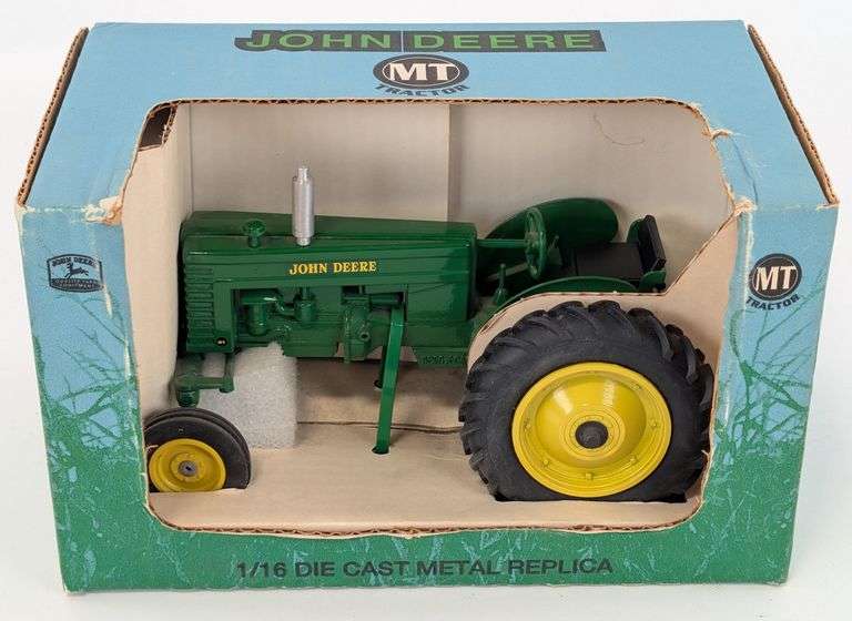 1/16 SpecCast John Deere MT Tractor