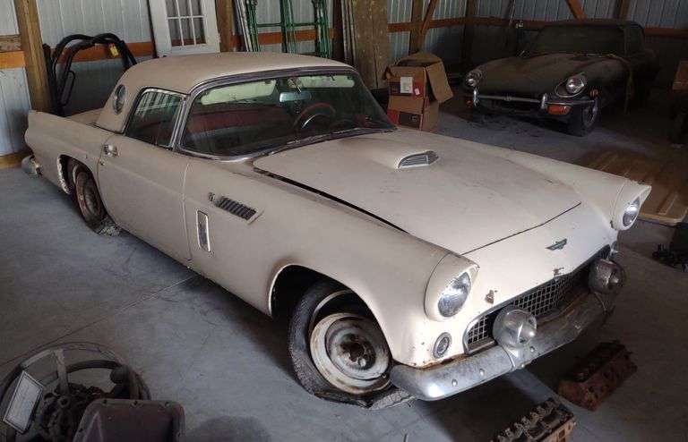 1956 Ford Thunderbird