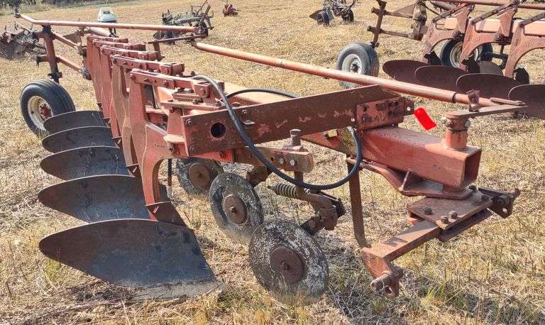 International Harvester 720 Five Bottom Semi Mount Plow