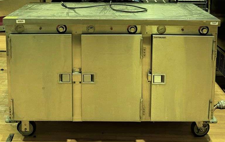 FWE HLC-7H/21 Commercial Stainless Mobile 3-Door Heating Cabinet 21 Pan Capacity