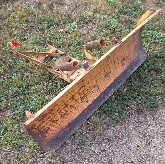 Cub Cadet Front Mounted Snow Blade