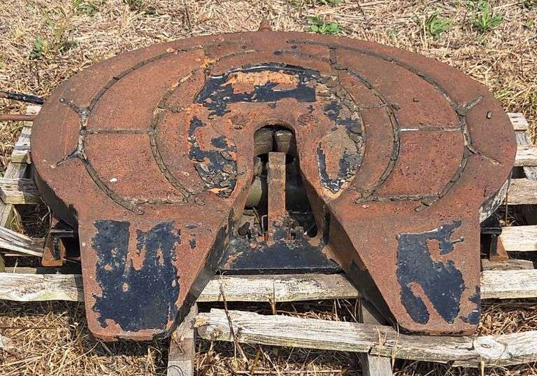 Holland 5th Wheel Plate